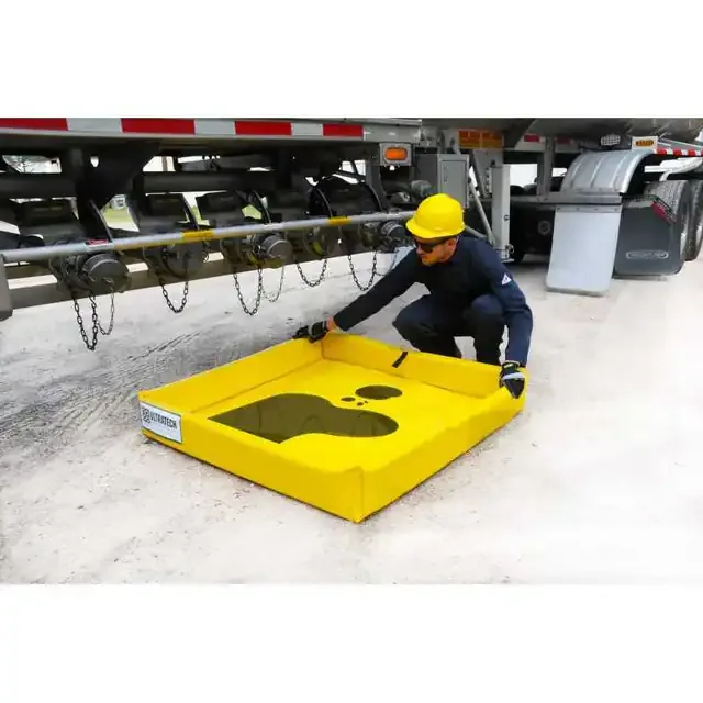 Portable spill bund for 4 drums or IBC